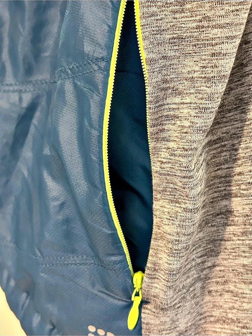 Title Nine Hooded Quilted Vest Medium Outdoors Hiking Camping Athleisure Travel